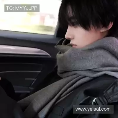 劳麟非